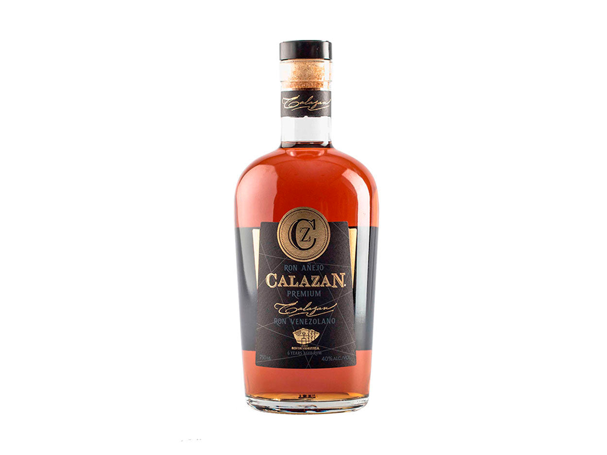 Calazan ron añejo premium 700ml.